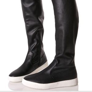 Black Size 8 Sneaker Thigh-Boot